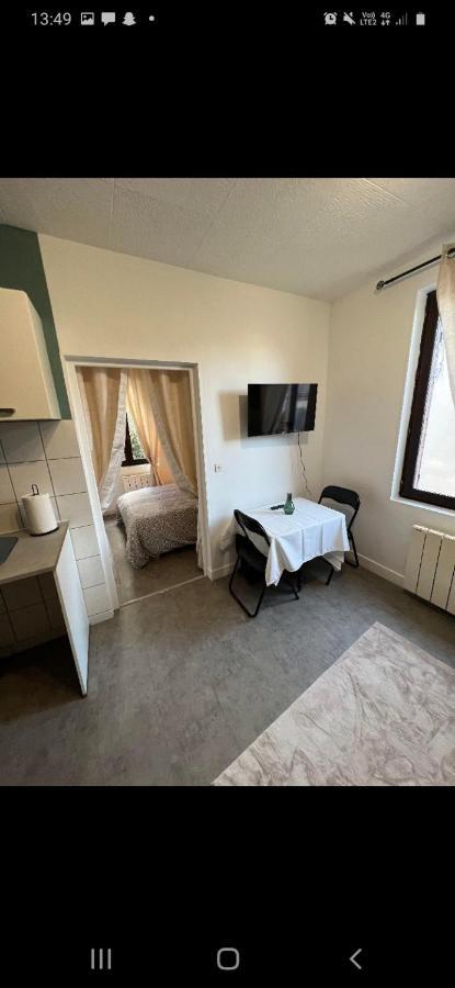 T2 Proche Gare Avec Wifi 1Er Etage Apartment Chartres Exterior foto